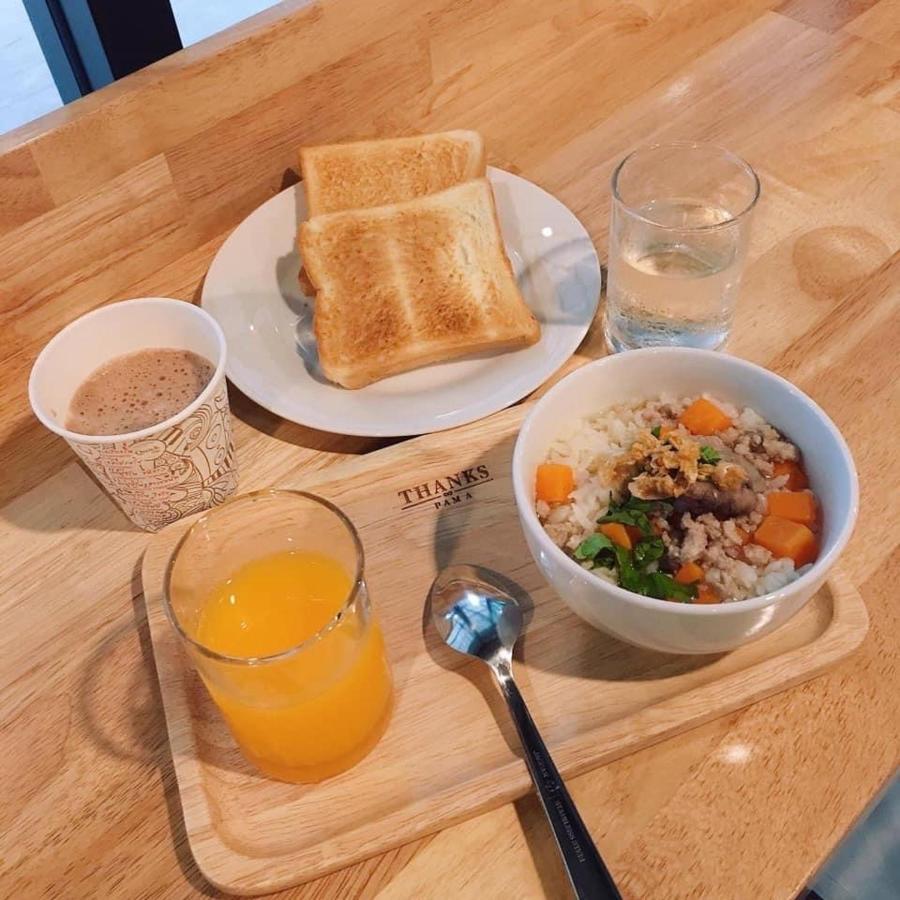 Thanks​Pama​ Bangkok Buitenkant foto
