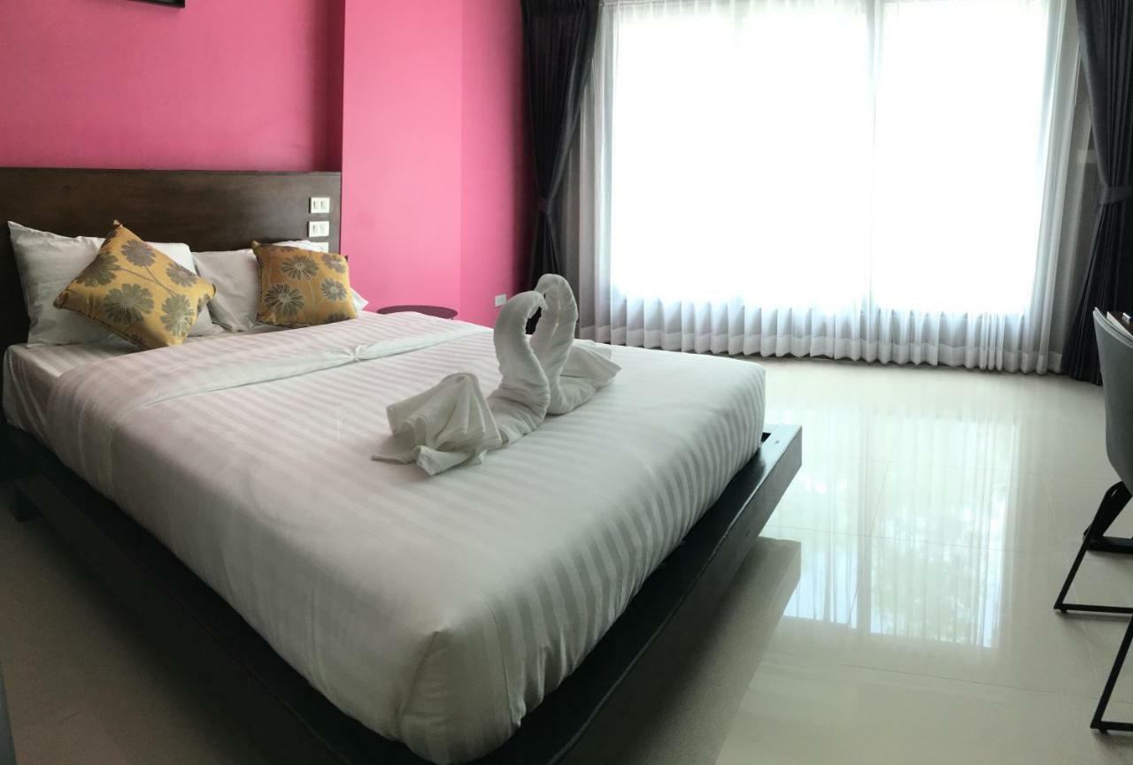 Thanks​Pama​ Bangkok Buitenkant foto