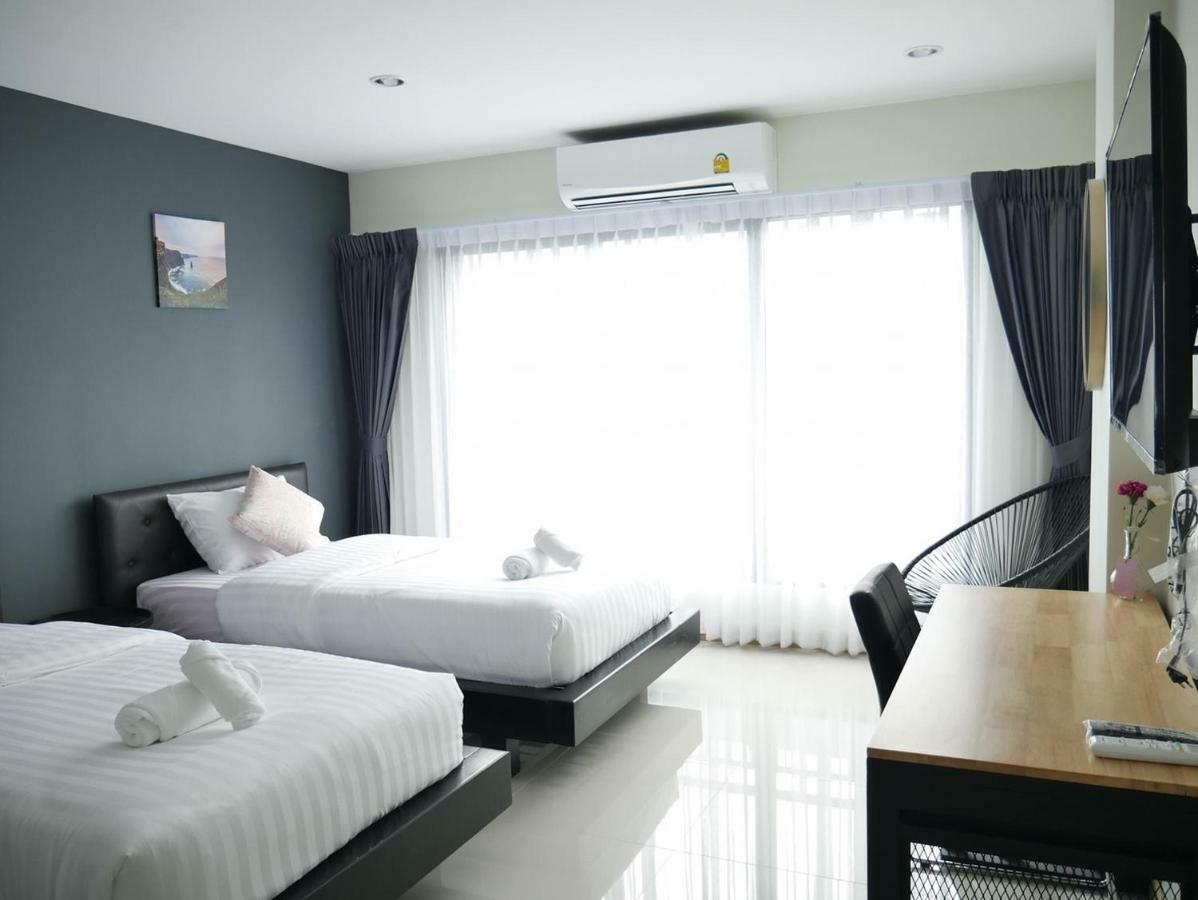 Thanks​Pama​ Bangkok Buitenkant foto